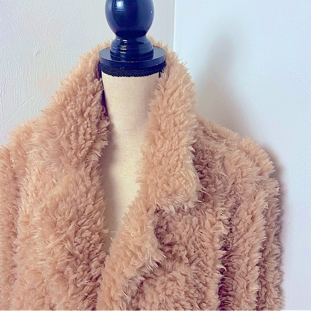 Blanknyc Faux Fur Teddy Jacket In Sahara Sz M Champagne & Oj — image 4 of 8